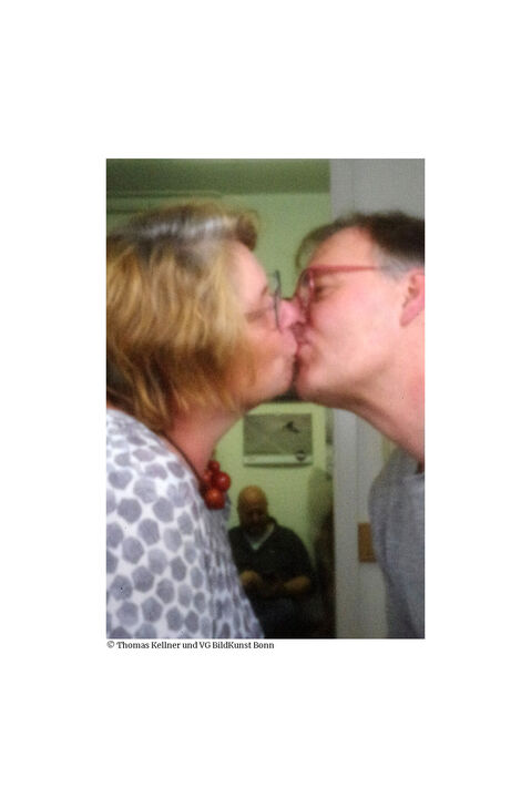 Thomas Kellner: ph-19-lp-14 Michael & Stephanie, aus der Serie kiss of pink eternity, 2019, Epson on Hahnemühle photorag, 6 x 9 cm / 2.4 x 3.5", 3+1