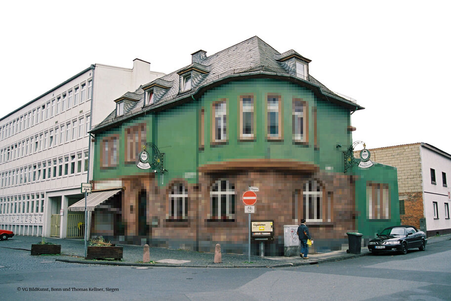 Thomas Kellner: Giessen-facades, Kneipe, 2004