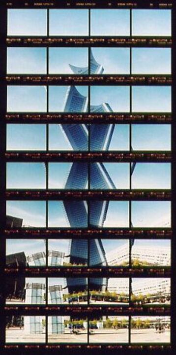 Thomas Kellner: 30#04 Leipzig, university tower or mdr-tower (Architekten: Herman Henselman und Peter Kulka), 2001, C-Print, 15,3 x 31,4 cm / 5,9" x 12,2", Auflage 20+3