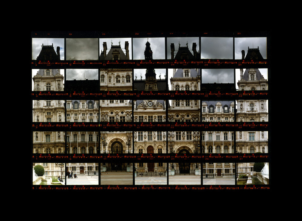 Thomas Kellner: 03#06 Paris, Hotel de Ville, 1997, C-Print, 27,0 x 18,0 cm/10,5" x 7,0", Auflage 10+3